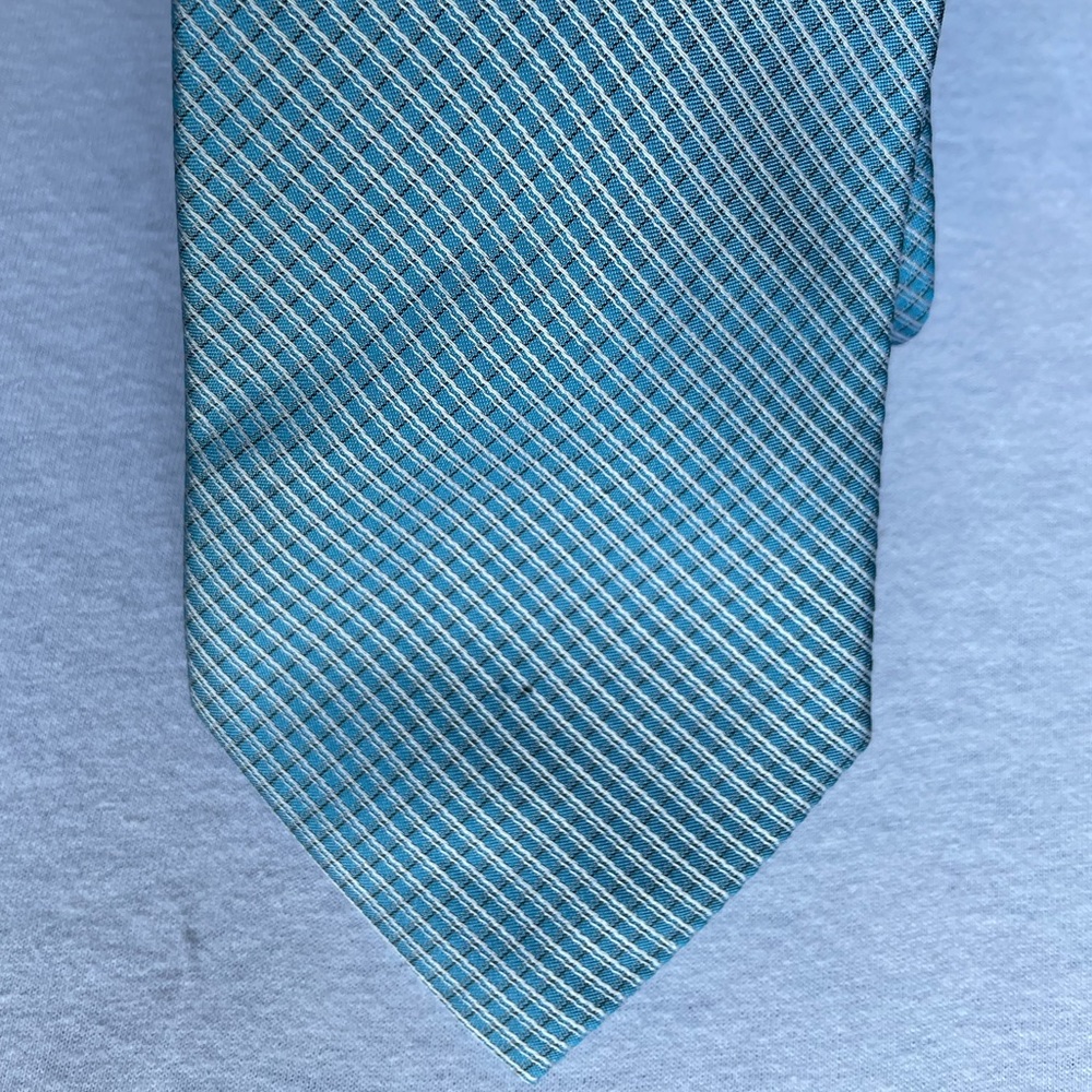 Calvin Klein Stripe Tie Blue 3in W 59in L 100% Silk